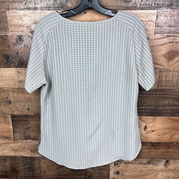 Eddie Bauer Top V Neck Grey Basket Weave Fabric Print Short Sleeve Medium - Picture 11 of 12